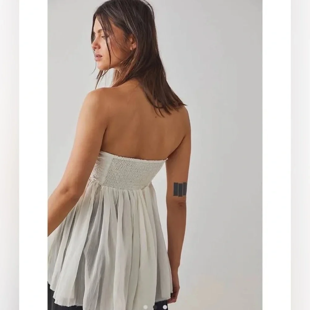 🆕Free People Intimately Keep Your Cool Tube Top in Creme. NWT size small. - Picture 6 of 13